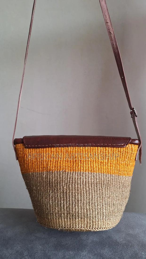 Vintage Woven Sisal Bags - thumbnail 9