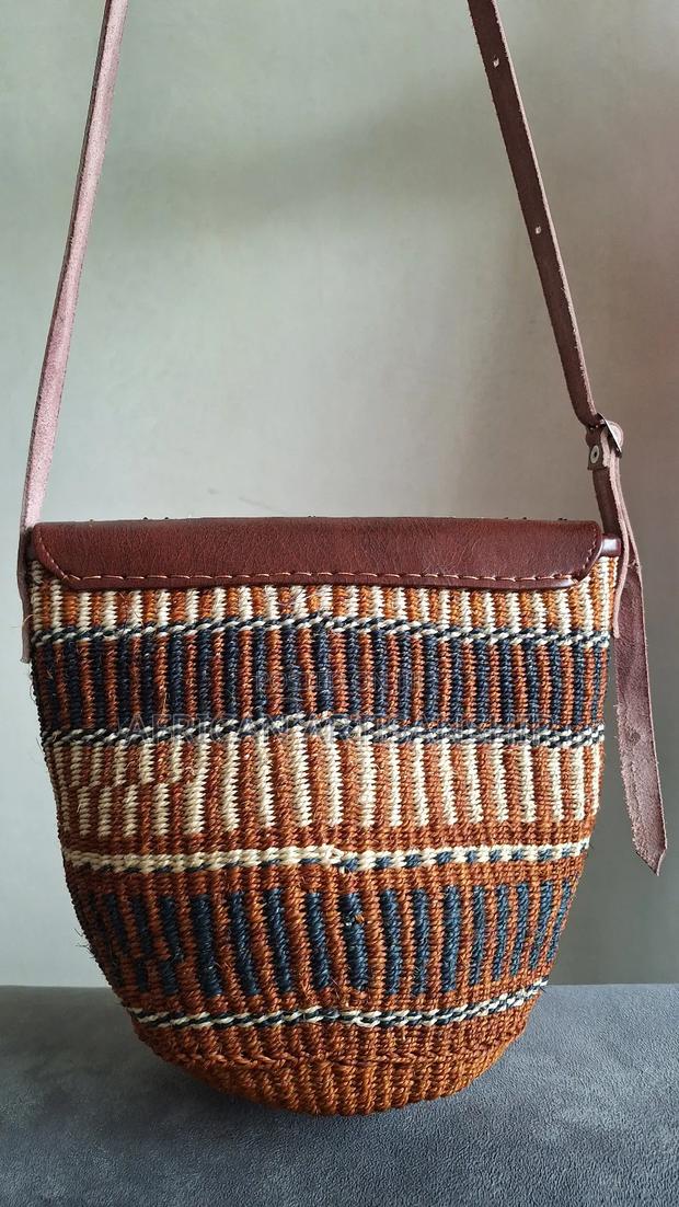 Vintage Woven Sisal Bags - thumbnail 19
