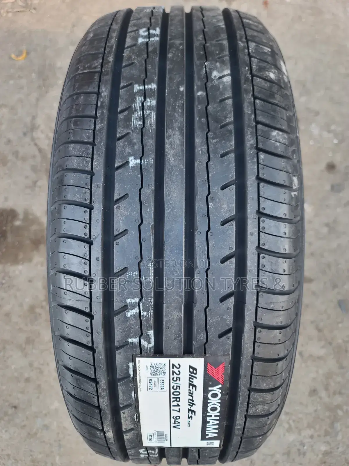 225/50r17 Yokohama Tyres 94 v Bluearth-Es