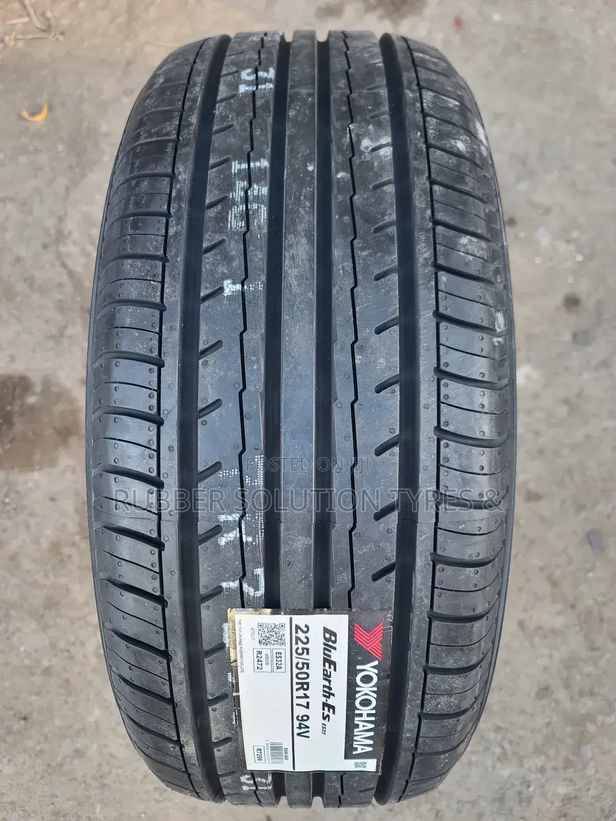 225/50r17 Yokohama Tyres 94 v Bluearth-Es