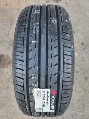 225/50r17 Yokohama Tyres 94 v Bluearth-Es