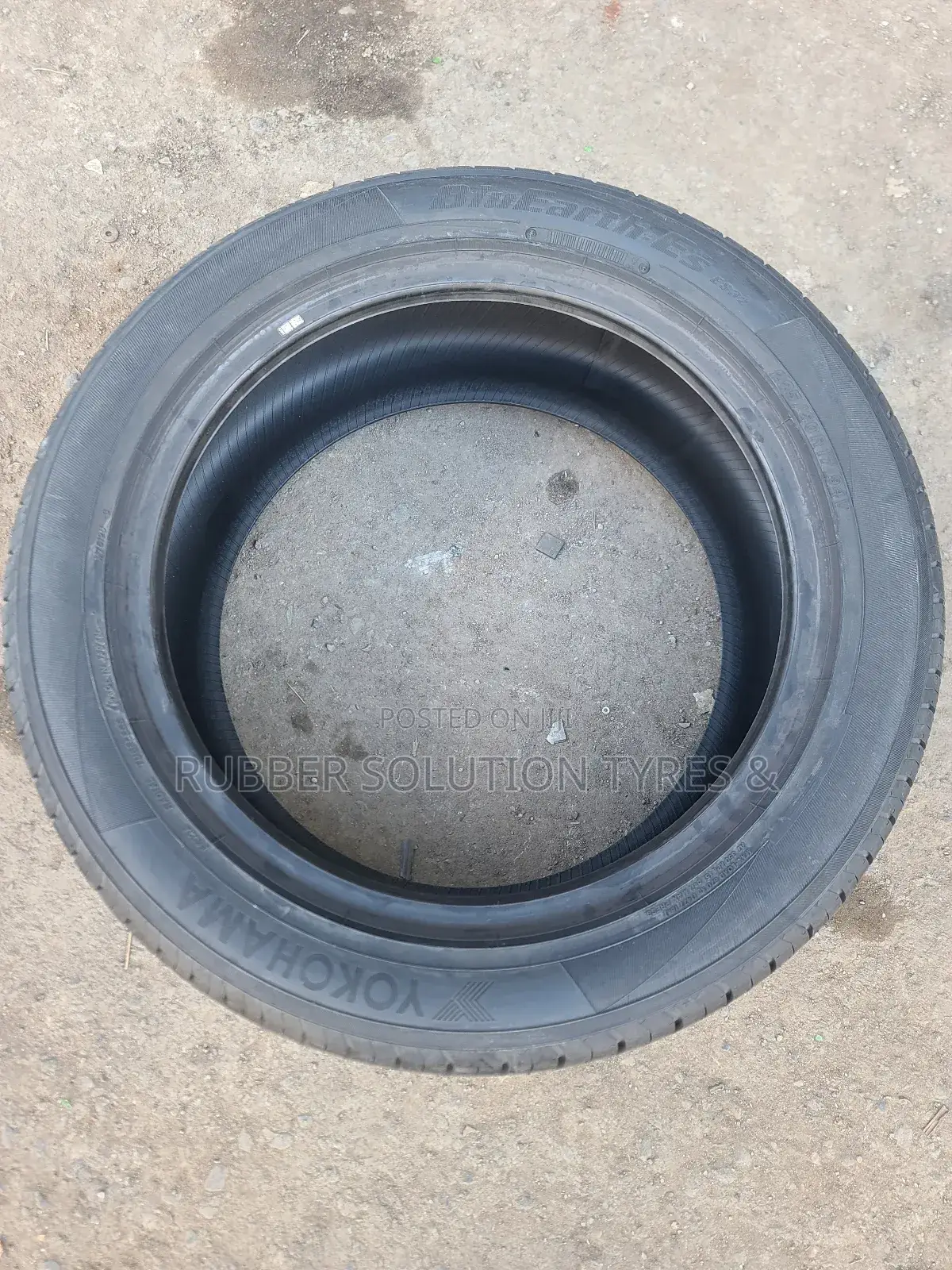 225/50r17 Yokohama Tyres 94 v Bluearth-Es