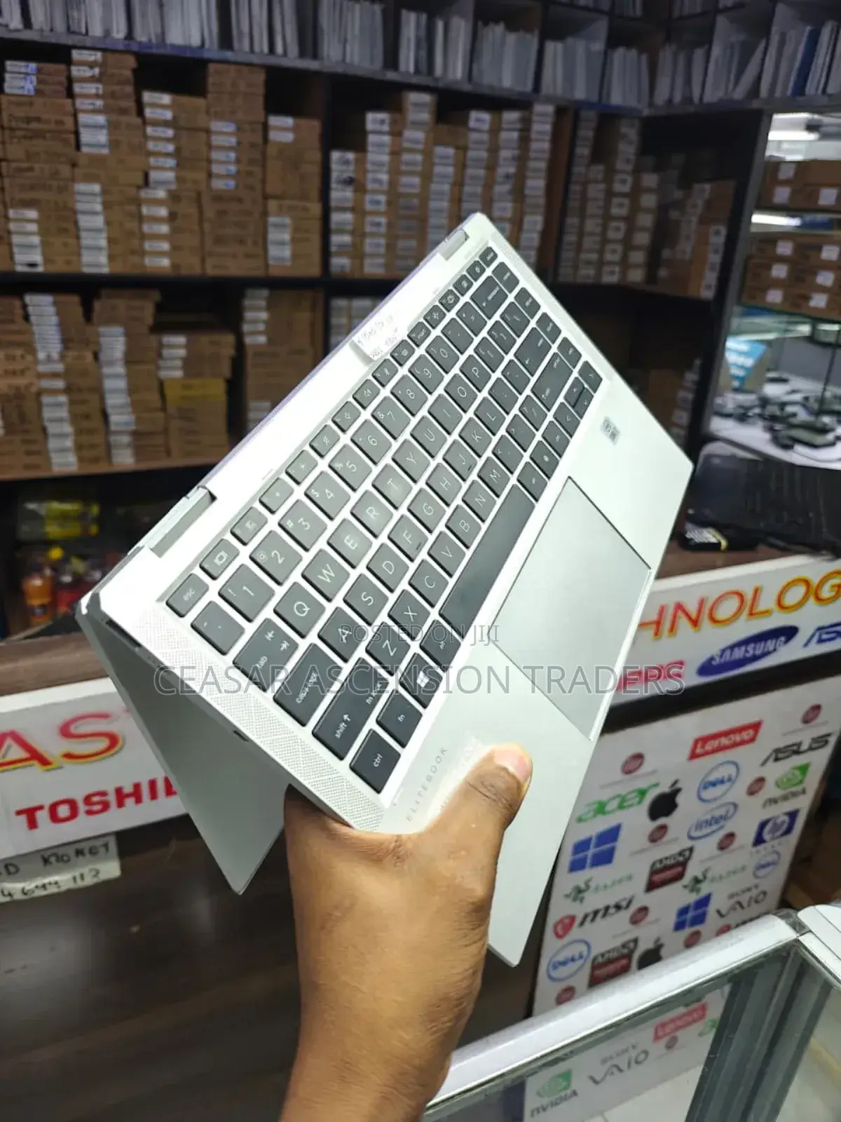 Laptop HP EliteBook 1040 G8 32GB Intel Core i7 SSD 512GB