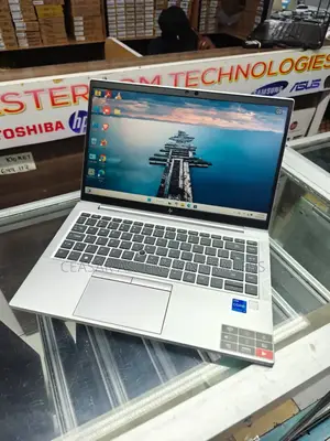 Laptop HP EliteBook 1040 G8 32GB Intel Core i7 SSD 512GB