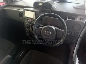 Toyota Spade 2018 Silver