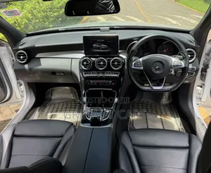 Mercedes-Benz C180 2018 Silver
