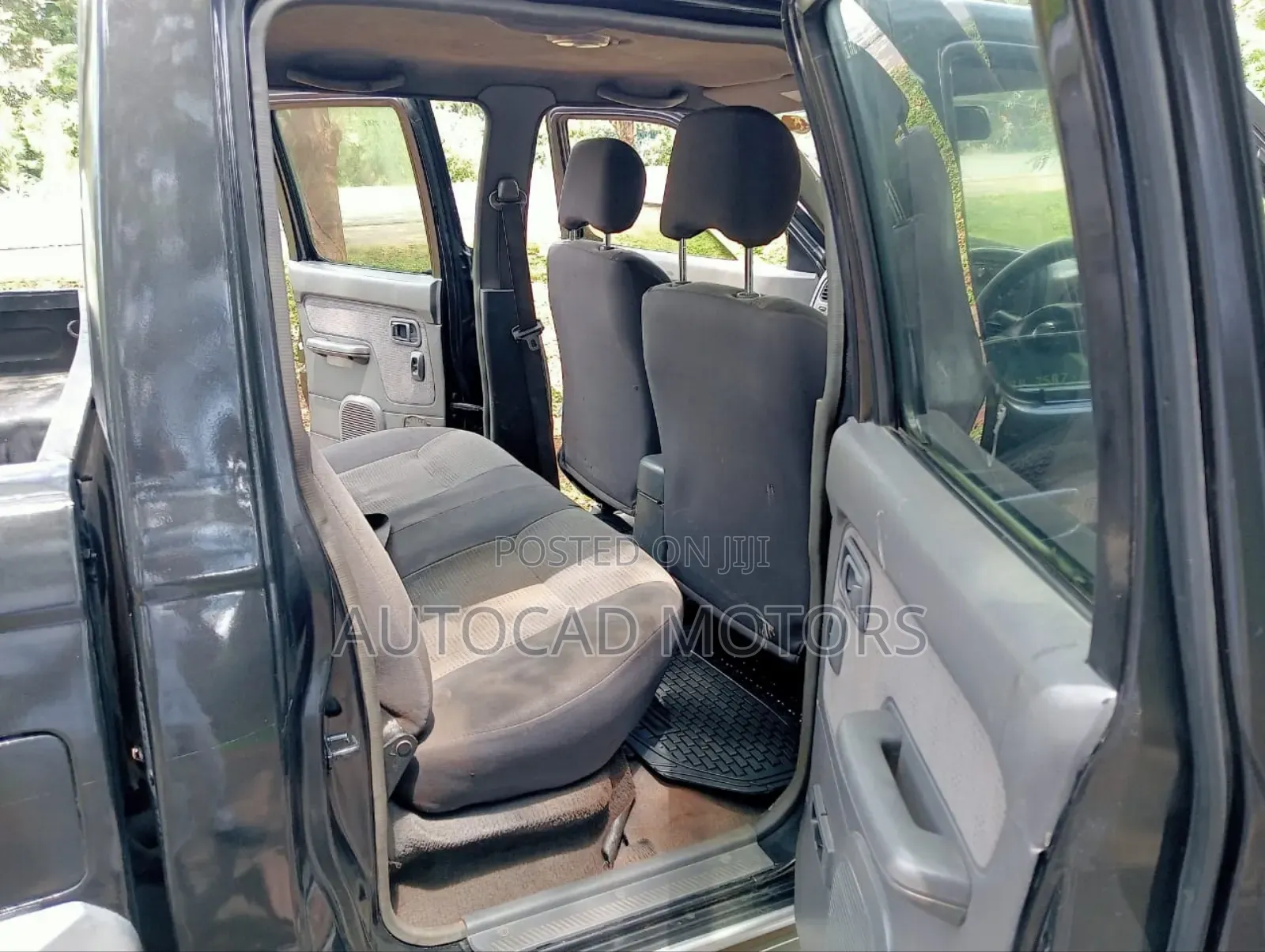 Nissan DoubleCab 2005 Silver
