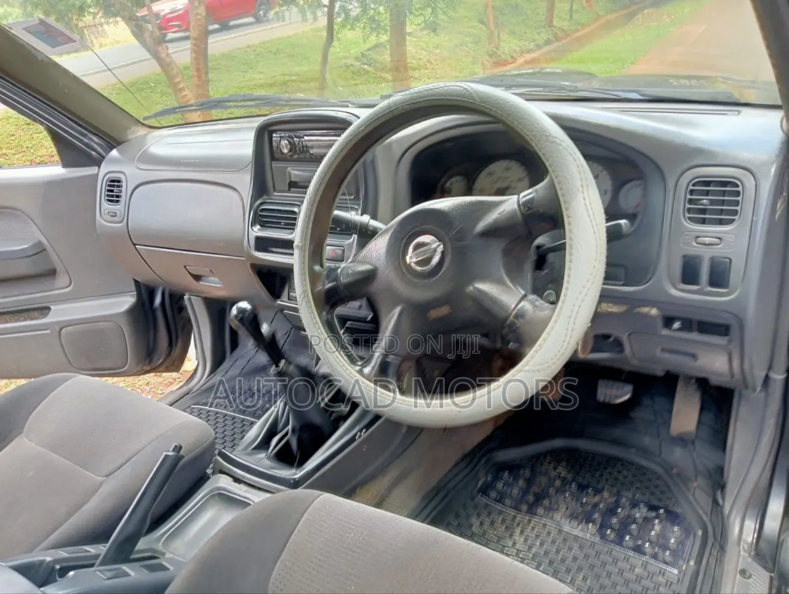 Nissan DoubleCab 2005 Silver