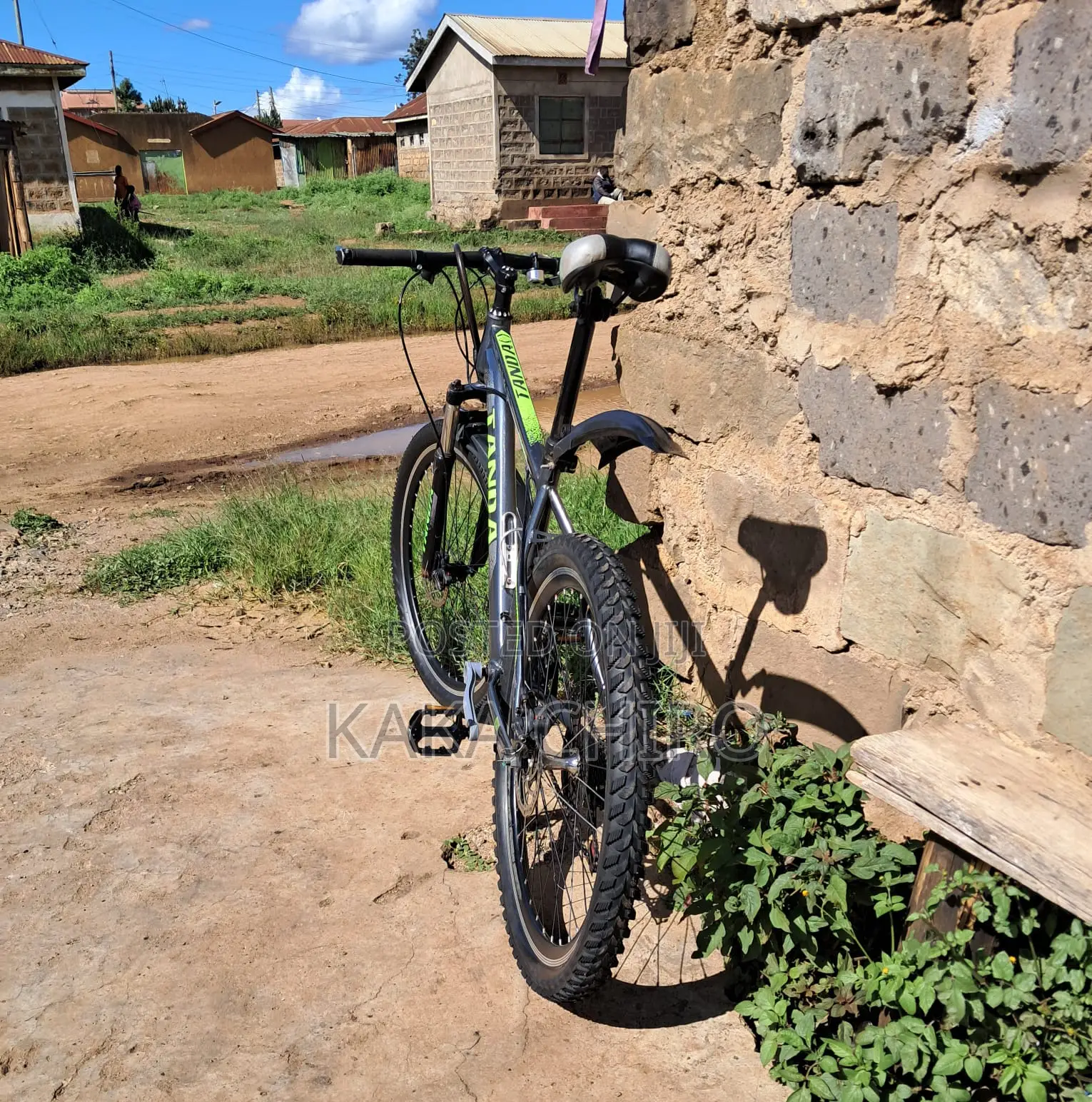 Tanda Mountain Bike Size 26