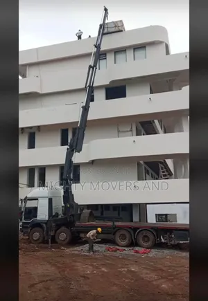 Mguu 12 Self Loader for Transport and Logistics Are Available