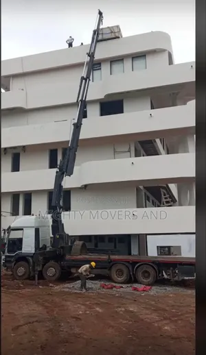 Mguu 12 Self Loader for Transport and Logistics Are Available