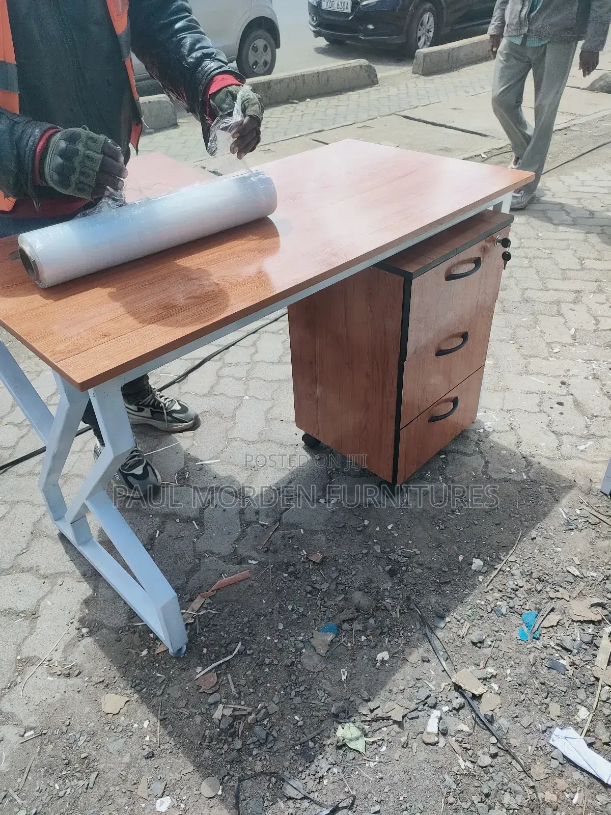 Modern Workstation Desk (Perfect for Office and Home Setsup