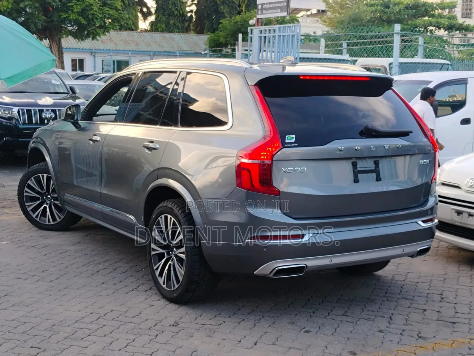 Volvo XC90 T5 Momentum AWD 2019 Blue