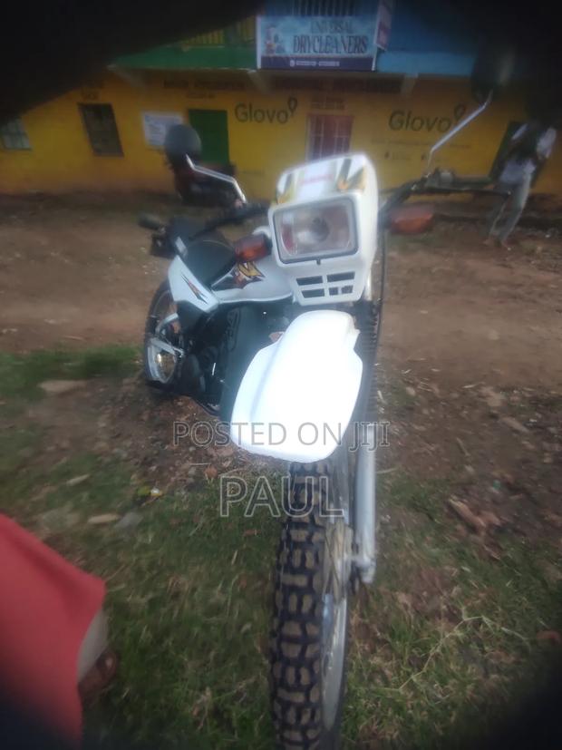 Yamaha DT175 2015 White - main view