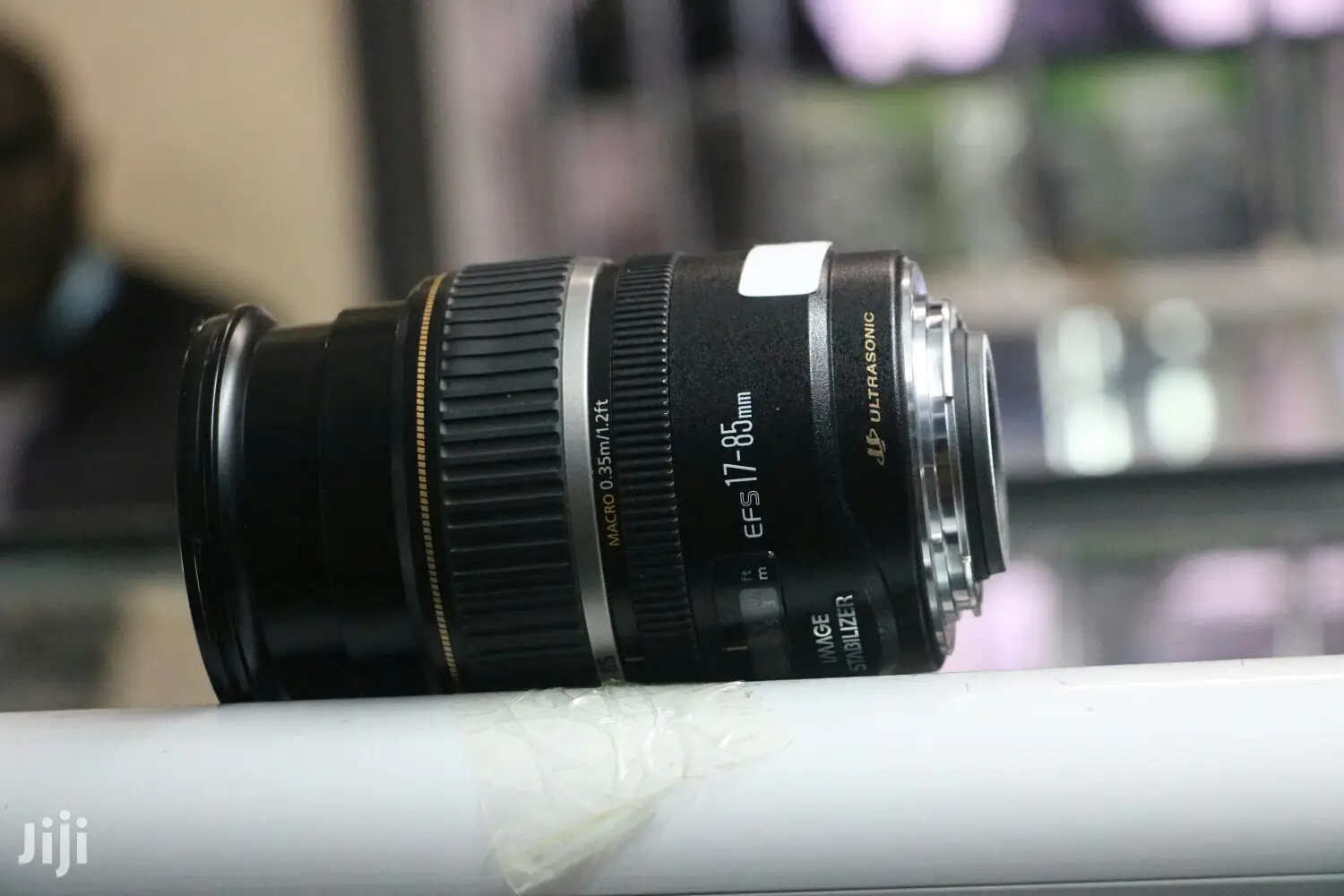 Canon 17-85mm Wide Angle Ultrasonic Lens