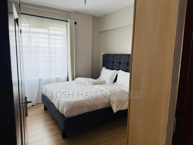 Modern 2 Bedroom Airbnb Roysambu TRM Secure Parking,Wifi - thumbnail 3