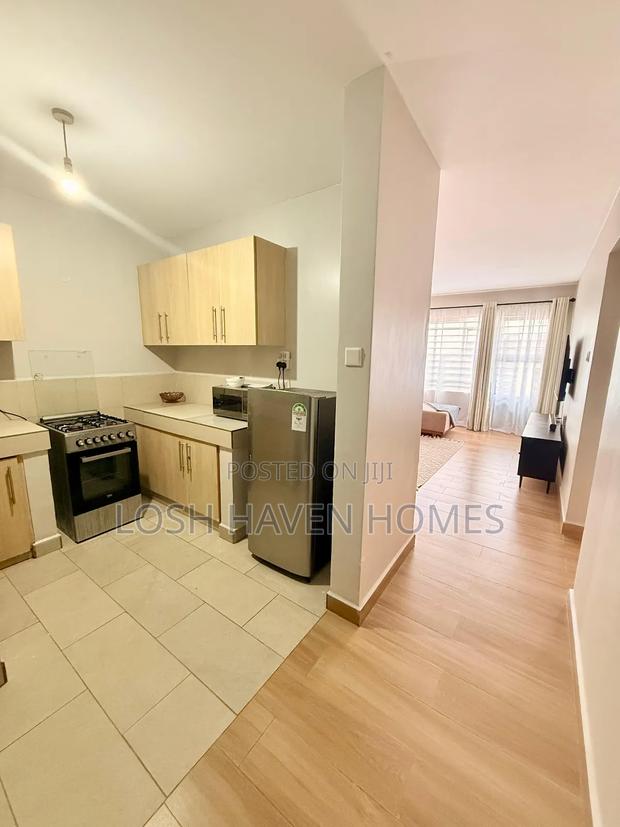 Modern 2 Bedroom Airbnb Roysambu TRM Secure Parking,Wifi - thumbnail 6