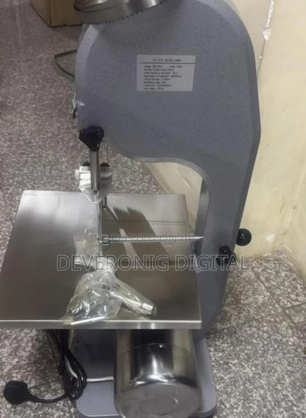 J 210 Bonesaw