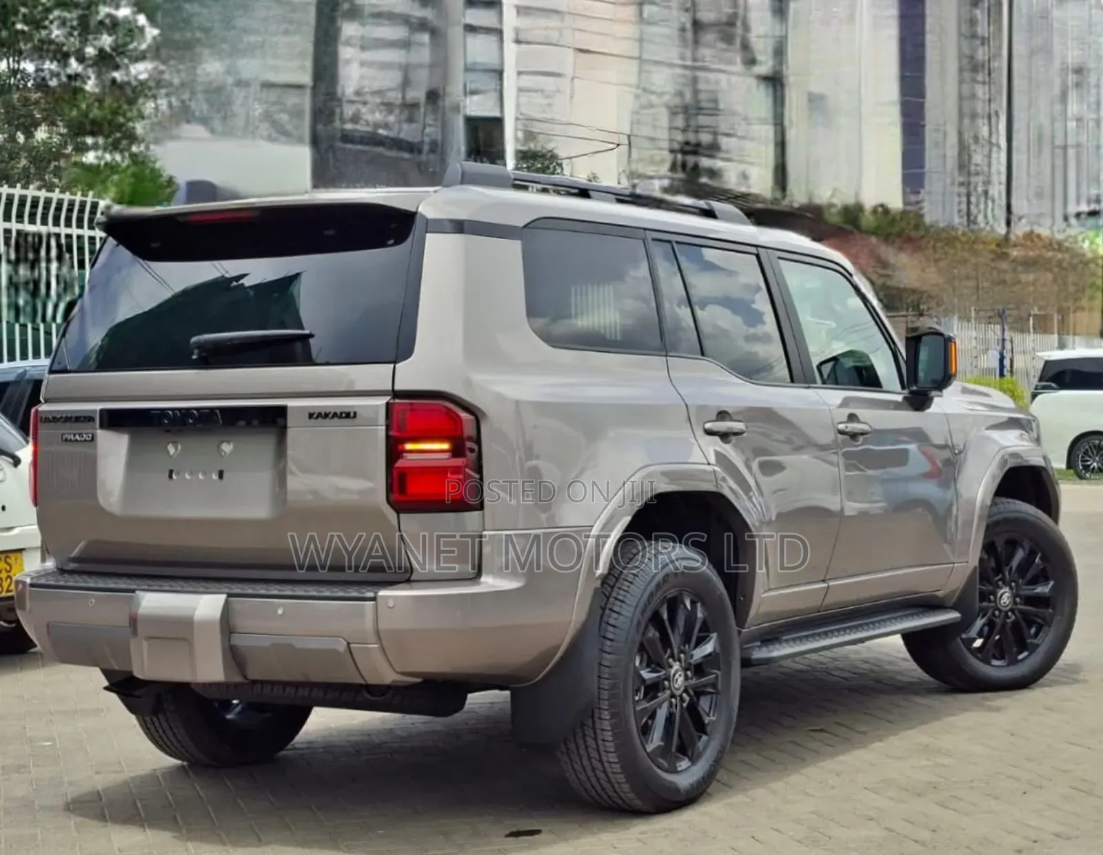 New Toyota Land Cruiser Prado 2.8 2025 Gray