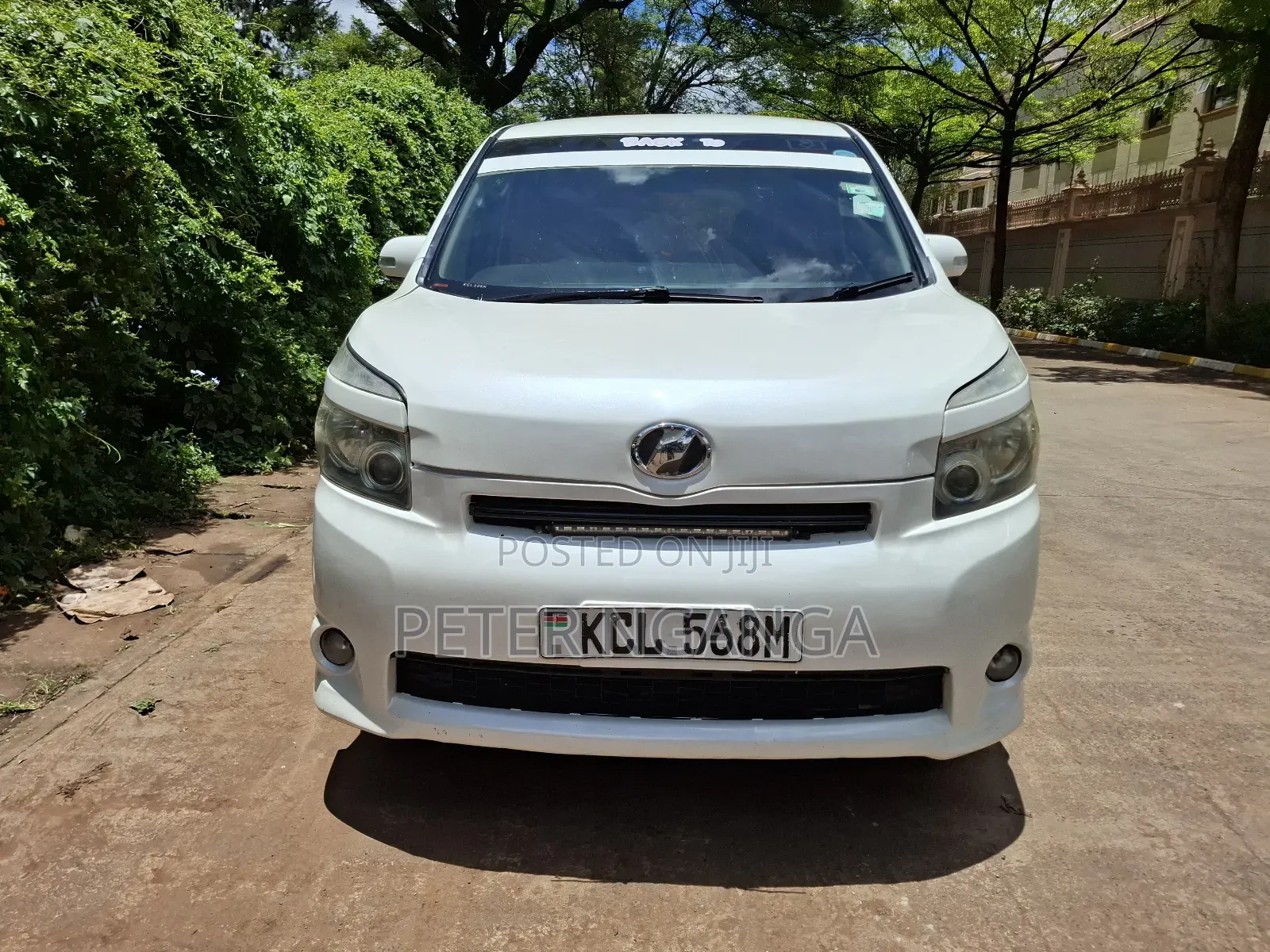 Toyota Voxy 2010 White
