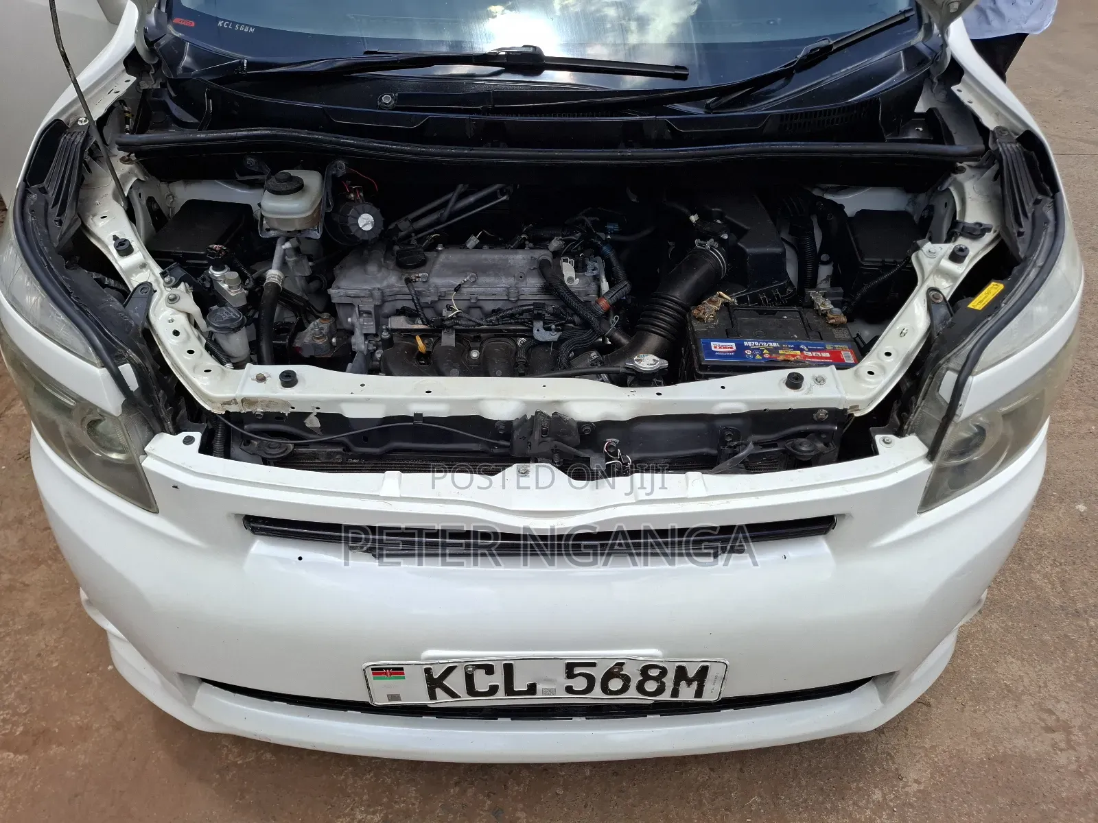 Toyota Voxy 2010 White