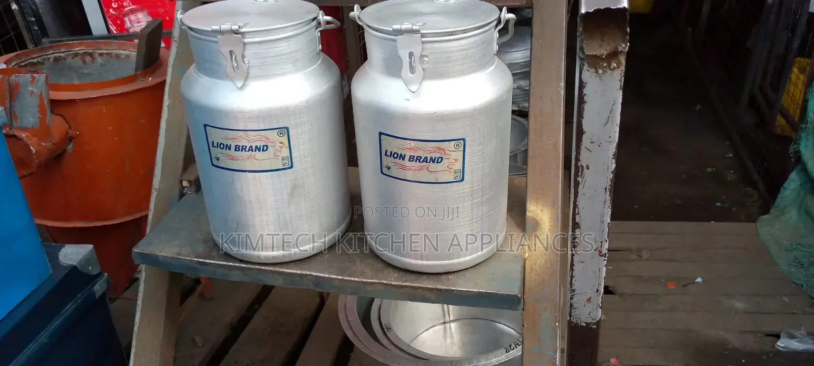 Professional Milking Cans