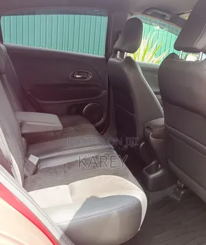 Honda Vezel 2018 Red