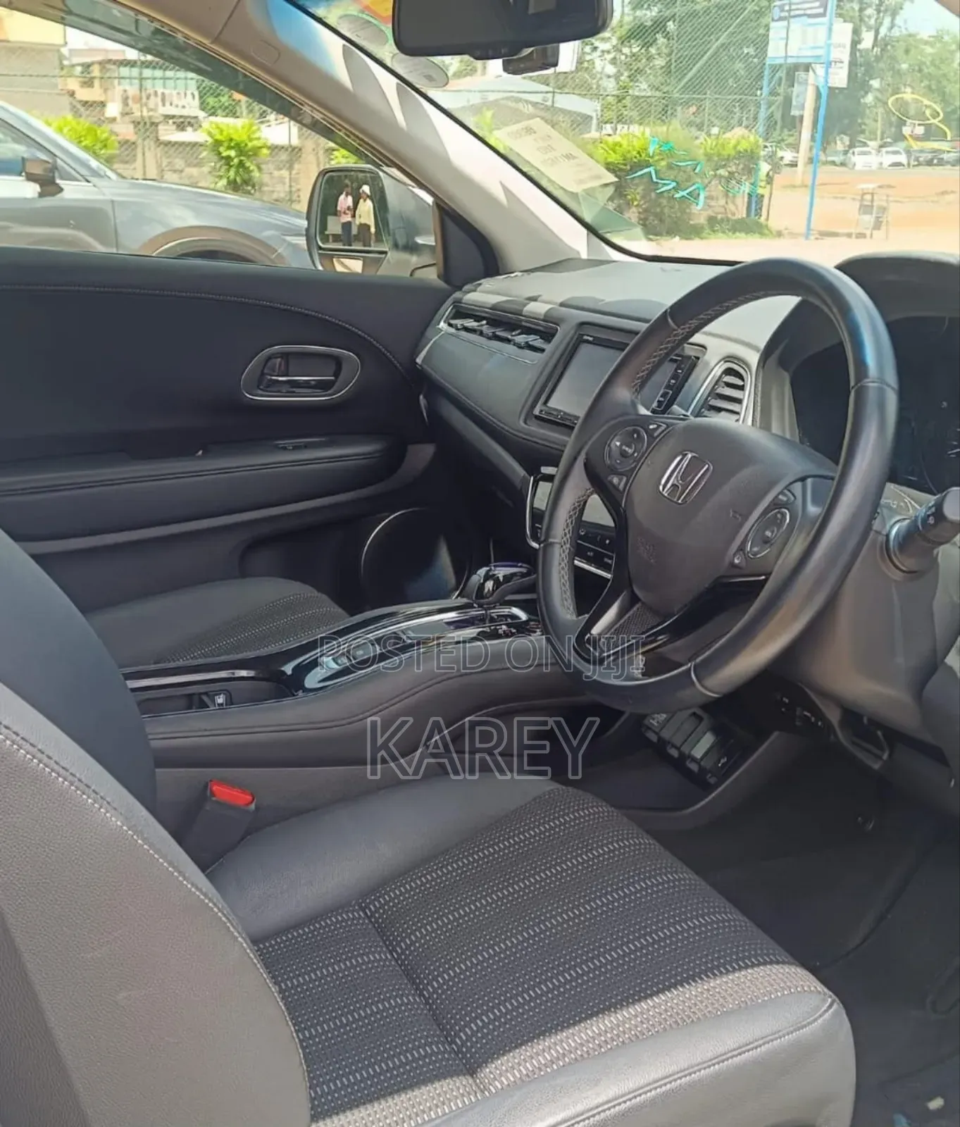 Honda Vezel 2018 White