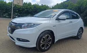 Honda Vezel 2018 White