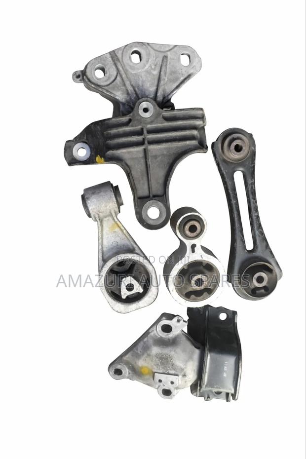Honda/Nissan /Toyota Engine Mounting