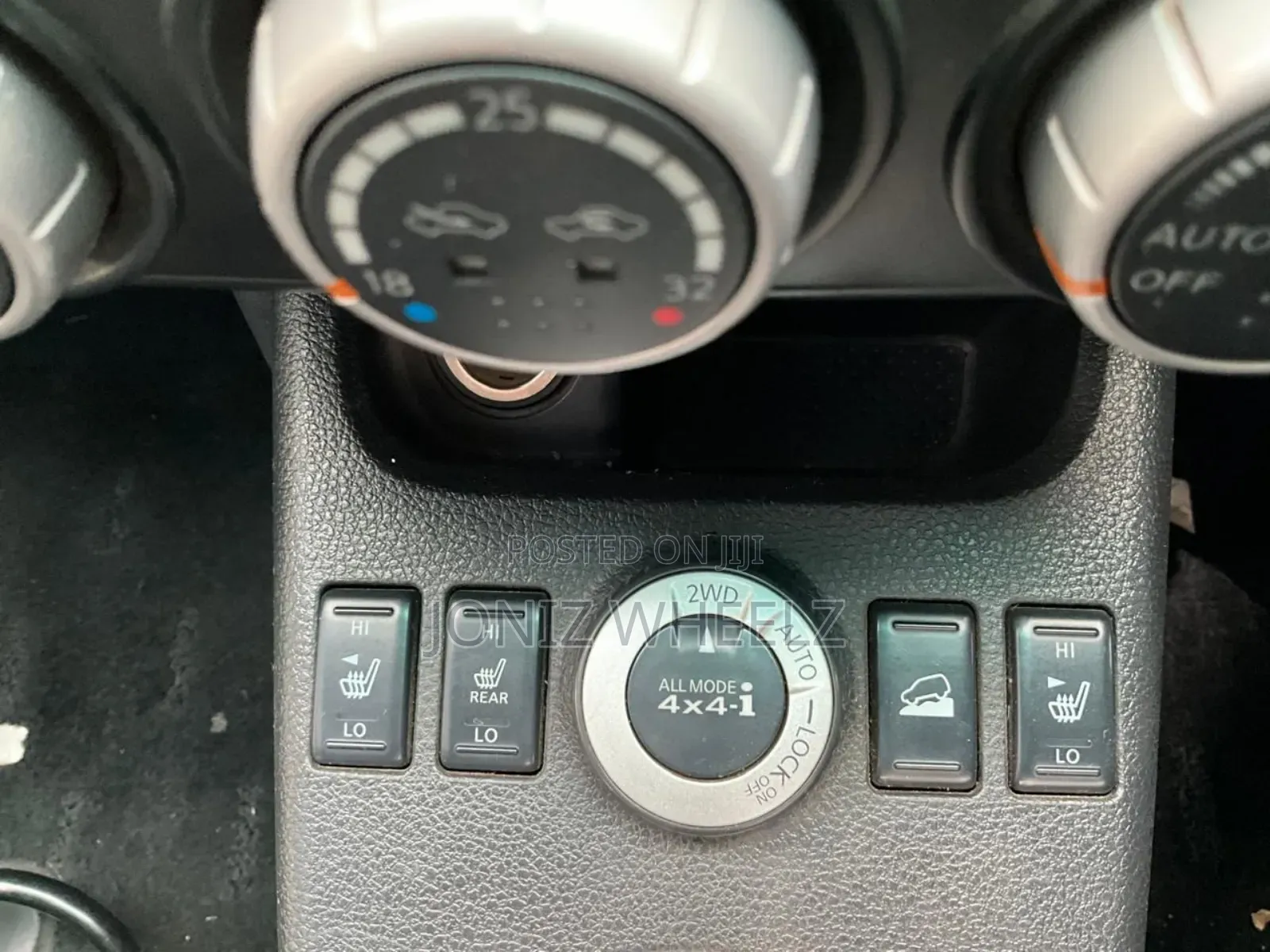 Nissan X-Trail 2.0 Petrol XE 2010 Red