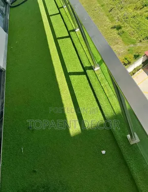 20mm ,Non Soggy , Radiant Green Artificial Grass Balcony Carpet