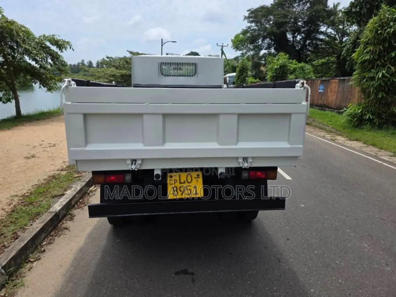 Mitsubishi Fuso Tipper Truck