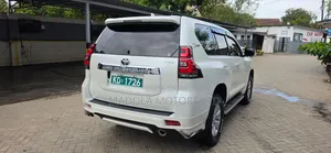 Toyota Land Cruiser Prado 2.7 2021 White