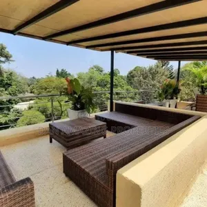 1bdrm Penthouse in Ngong Rd, Lenana for rent