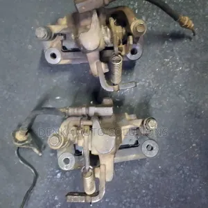 Mitsubishi Pajero Old Model Rear Brake Callipers With Handbreak