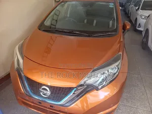 Nissan Note 2018 Orange