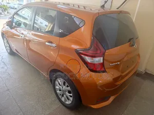Nissan Note 2018 Orange