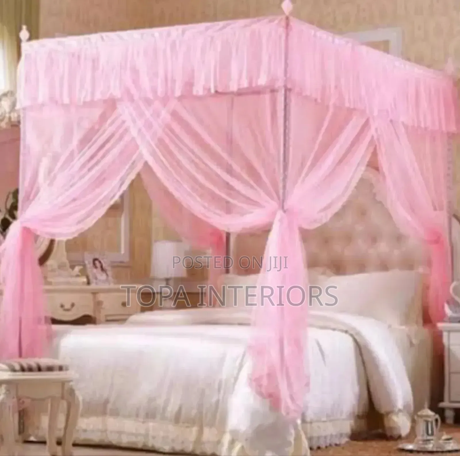 Meshed Curtain Mosquito Net Set With 4 Metallic Stands