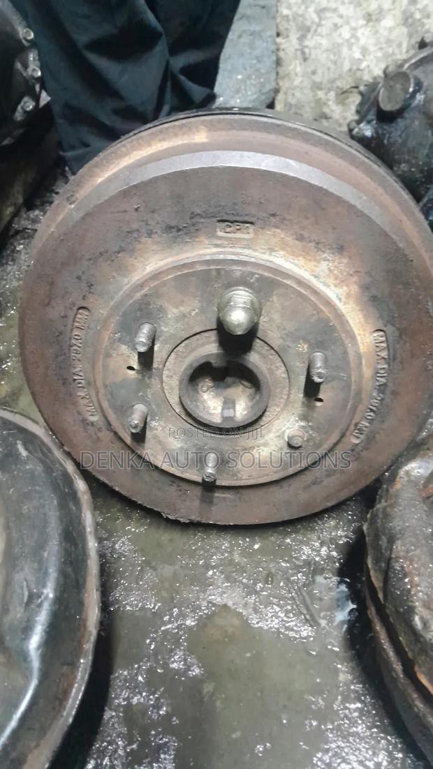 Mitsubishi L 200 New Rear Drums and Shoe Components - thumbnail 2