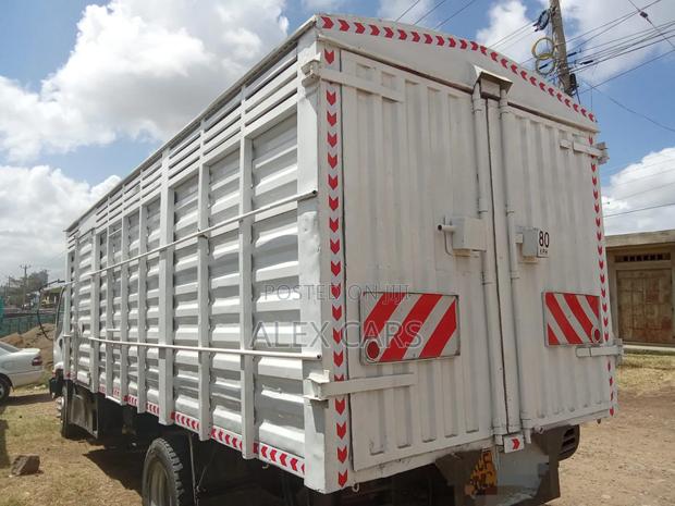 Isuzu FRR Lorry - thumbnail 3