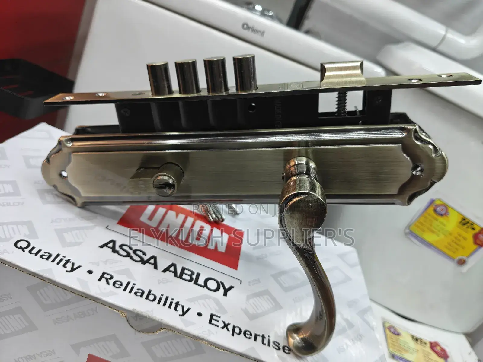 Plain Design Steel Door Lock