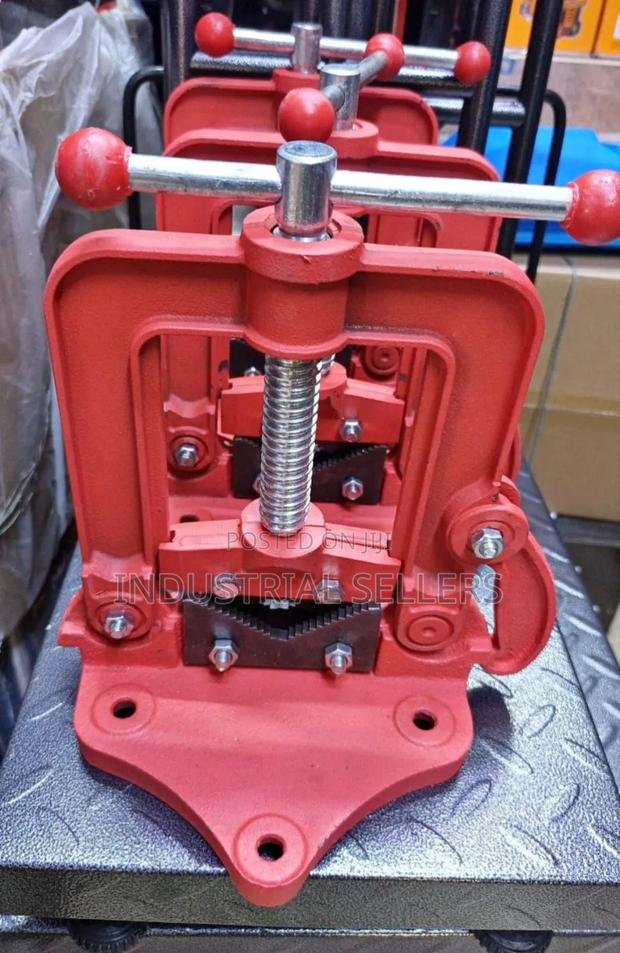 Heavy Duty Pipe Vice 4mm