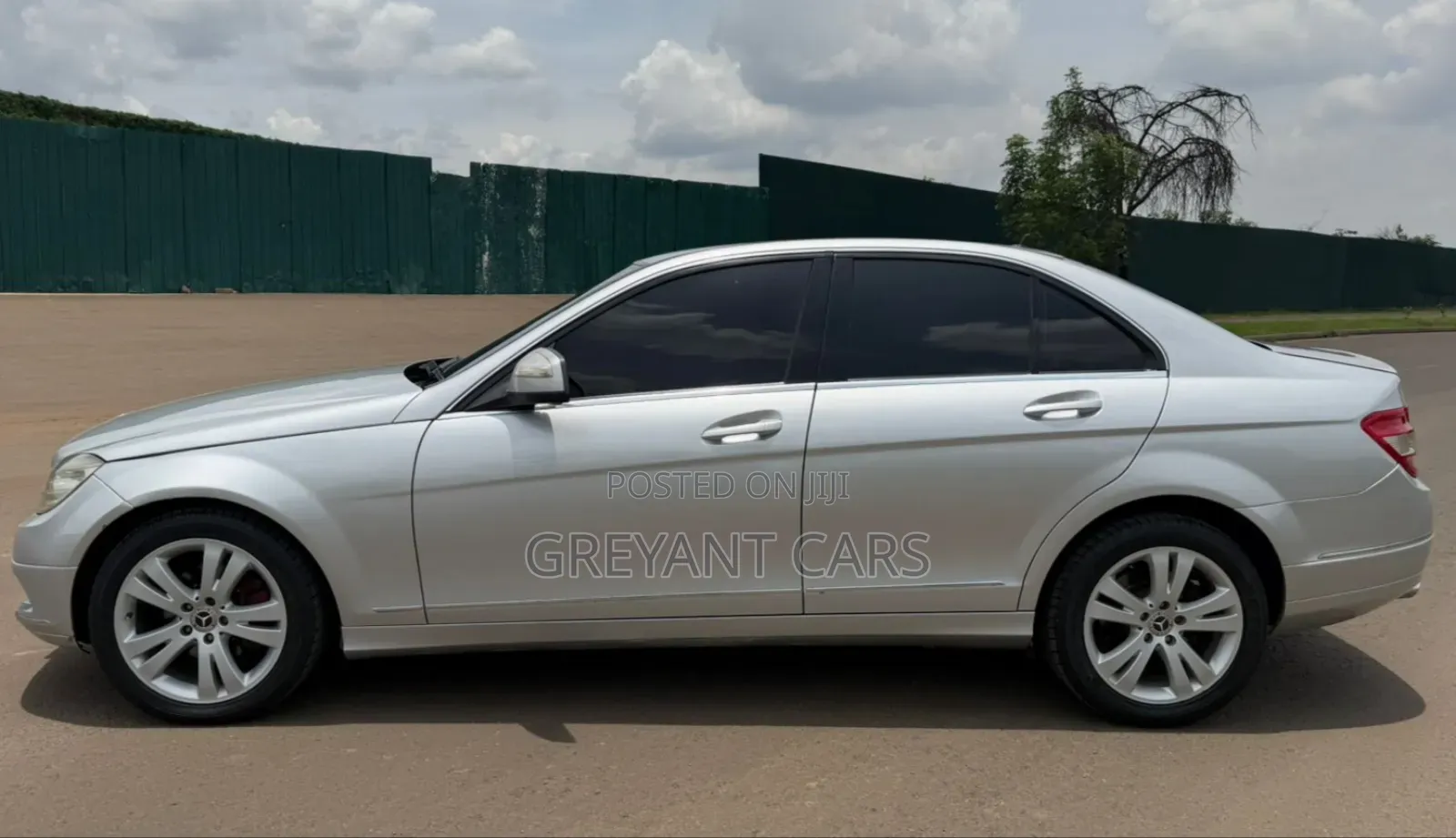 Mercedes-Benz C200 2010 Silver