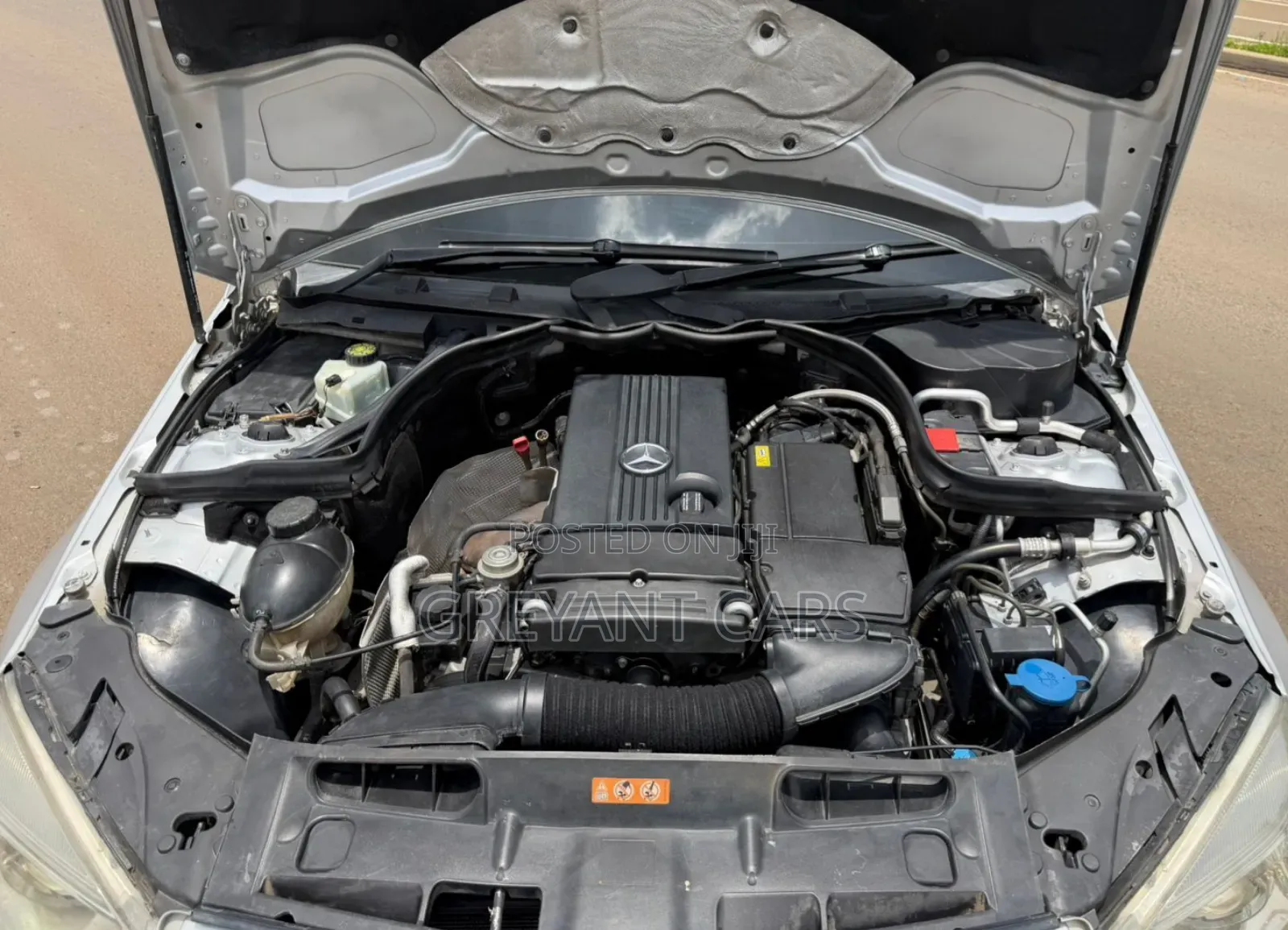 Mercedes-Benz C200 2010 Silver