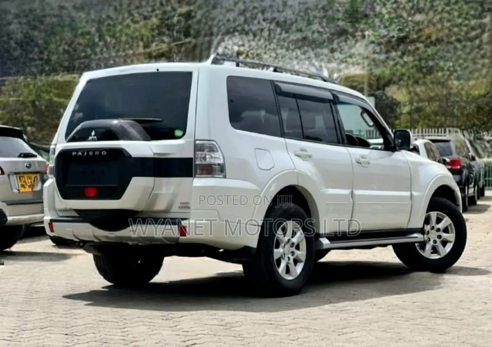 Mitsubishi Pajero Exceed 2019 White