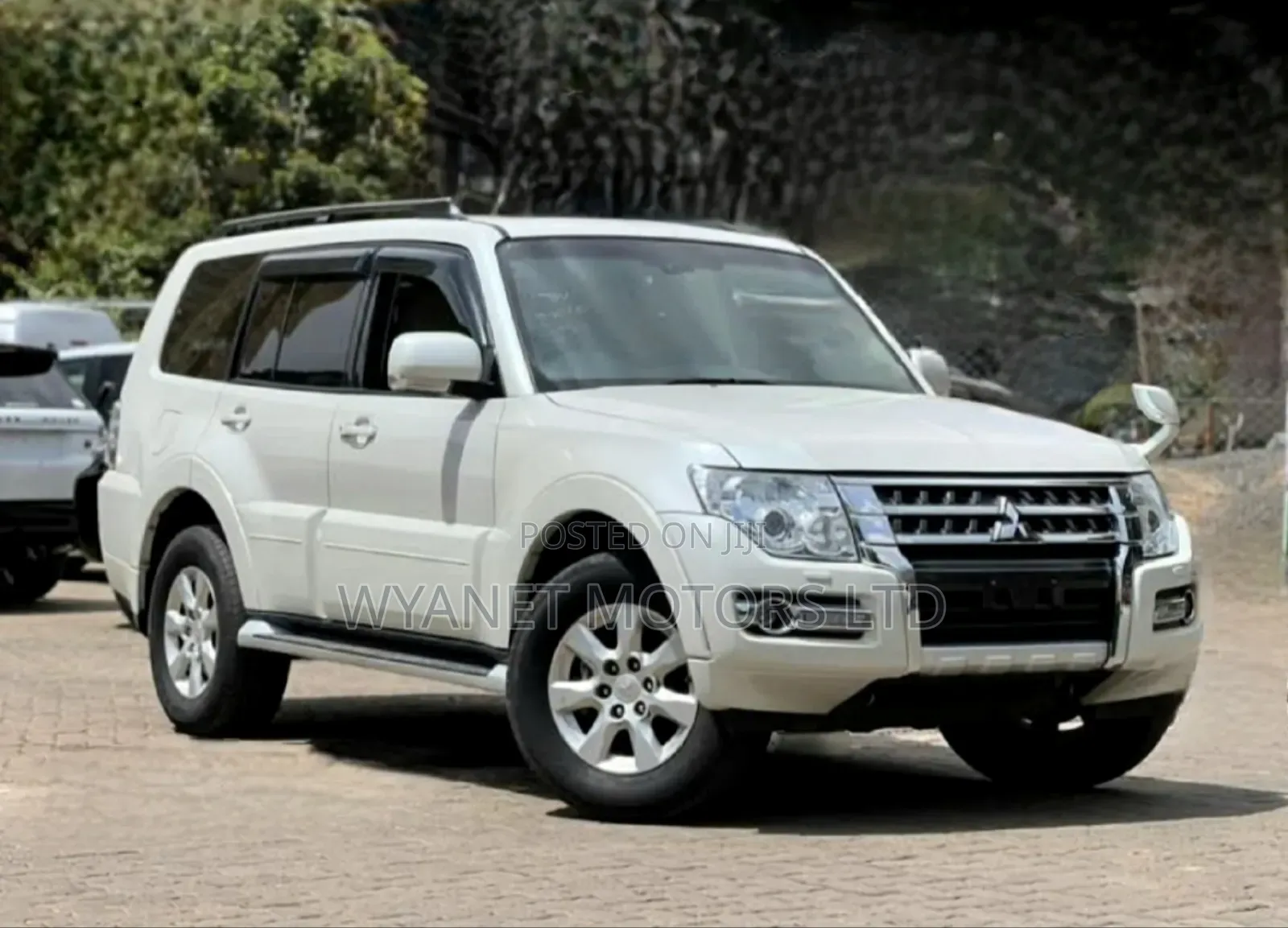Mitsubishi Pajero Exceed 2019 White