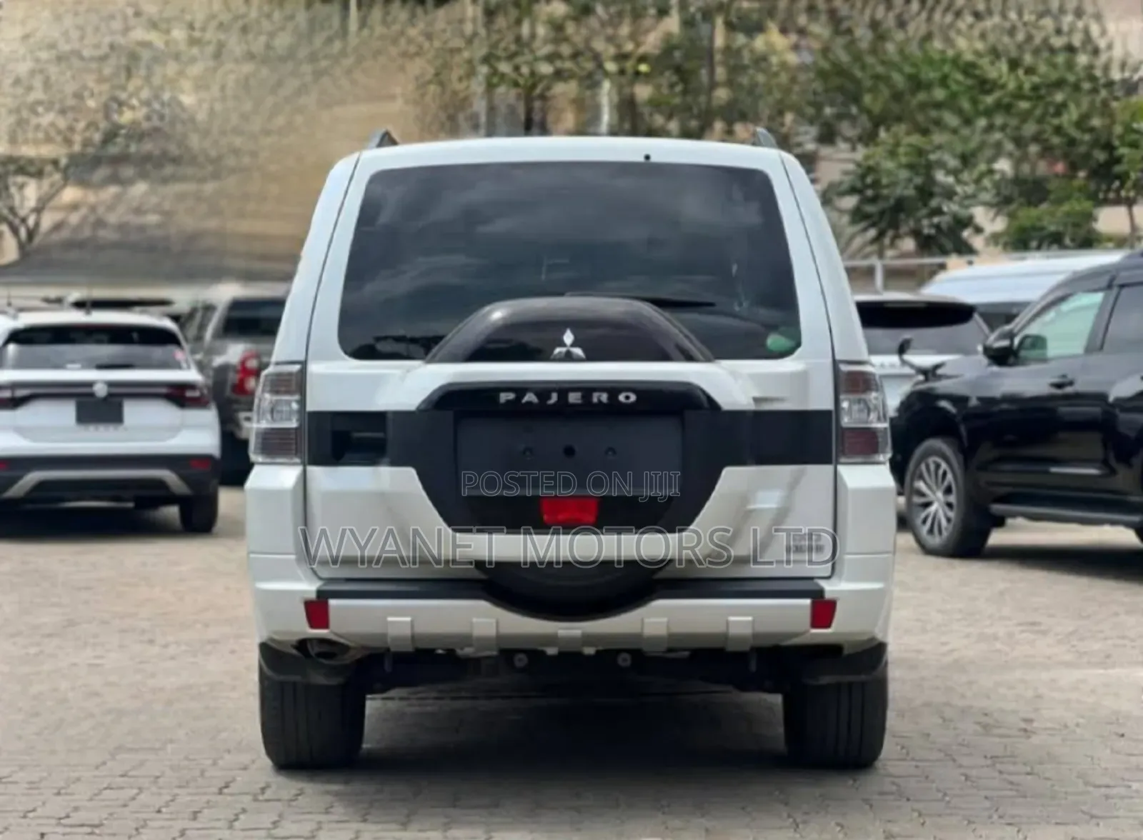 Mitsubishi Pajero Exceed 2019 White
