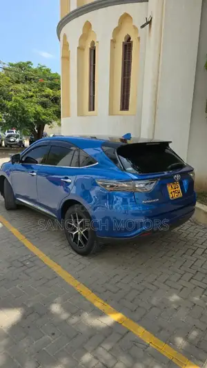 Toyota Harrier 2017 Blue
