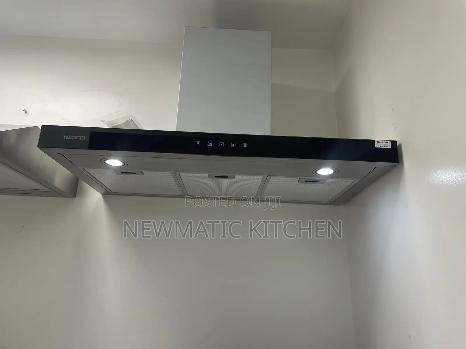 Newmatic 90cm Wall-Mount Kitchen Chimney Hood